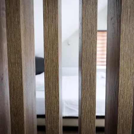 Domacin Komsijska Gostiona Zrenjanin