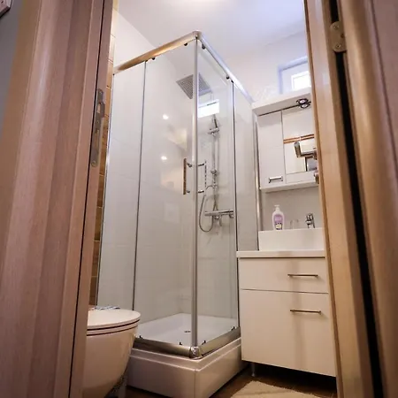 Bed & Breakfast Domacin Komsijska Gostiona