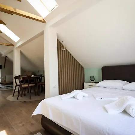 Domacin Komsijska Gostiona 4*