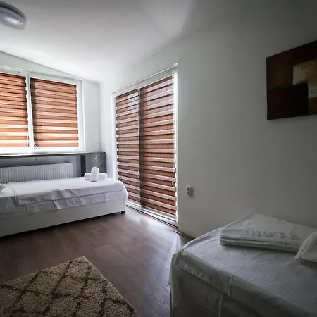 Bed & Breakfast Domacin Komsijska Gostiona