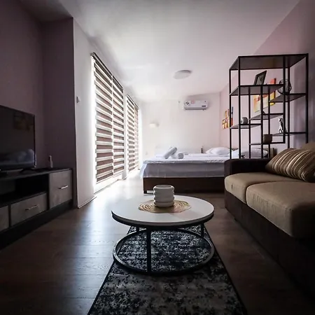 Domacin Komsijska Gostiona Bed & Breakfast