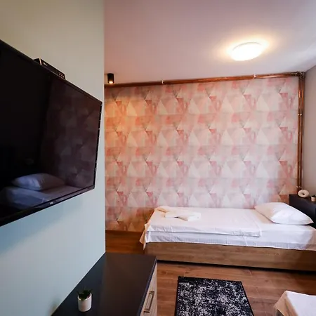 Domacin Komsijska Gostiona Bed & Breakfast *