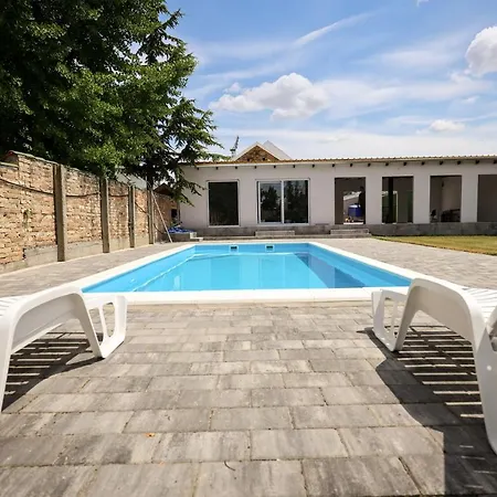 Domacin Komsijska Gostiona 4*