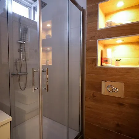 Domacin Komsijska Gostiona