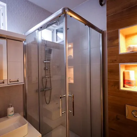 Domacin Komsijska Gostiona Bed & Breakfast