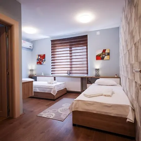 Domacin Komsijska Gostiona 4* Zrenjanin